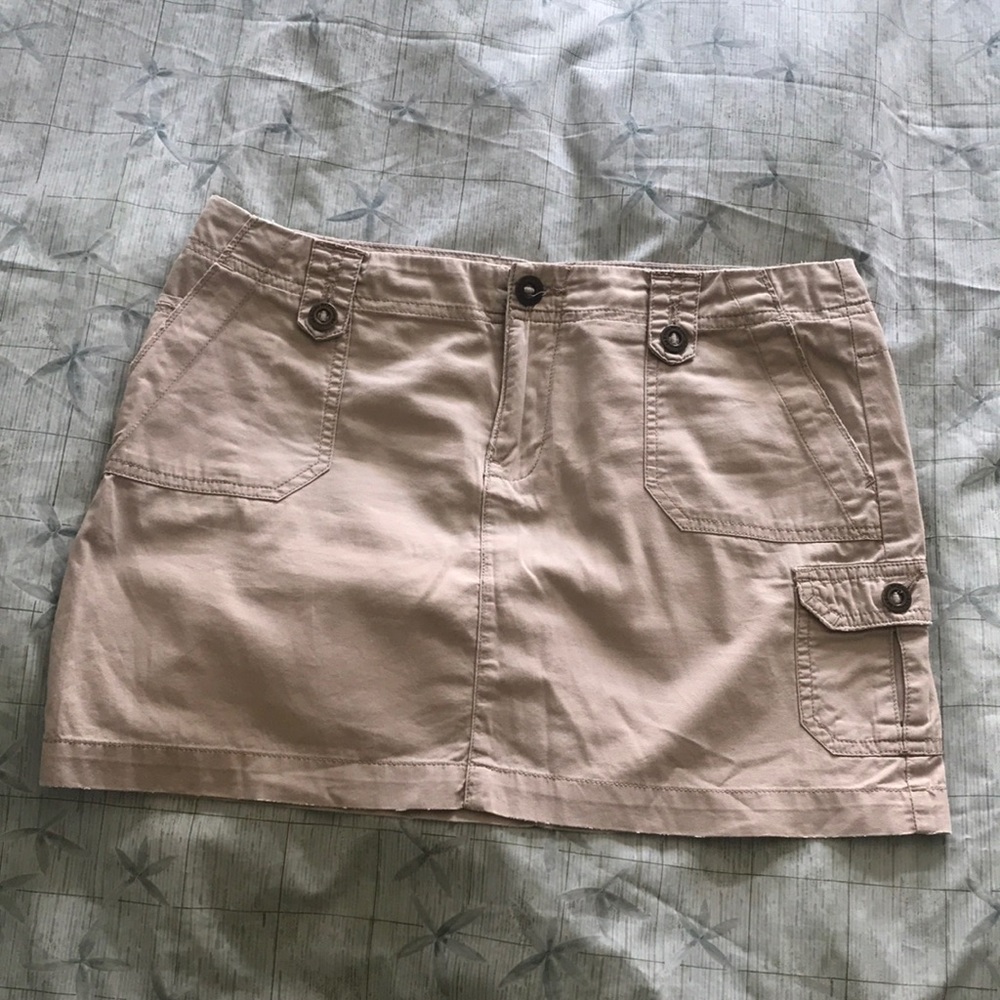 Buckle mini skirt